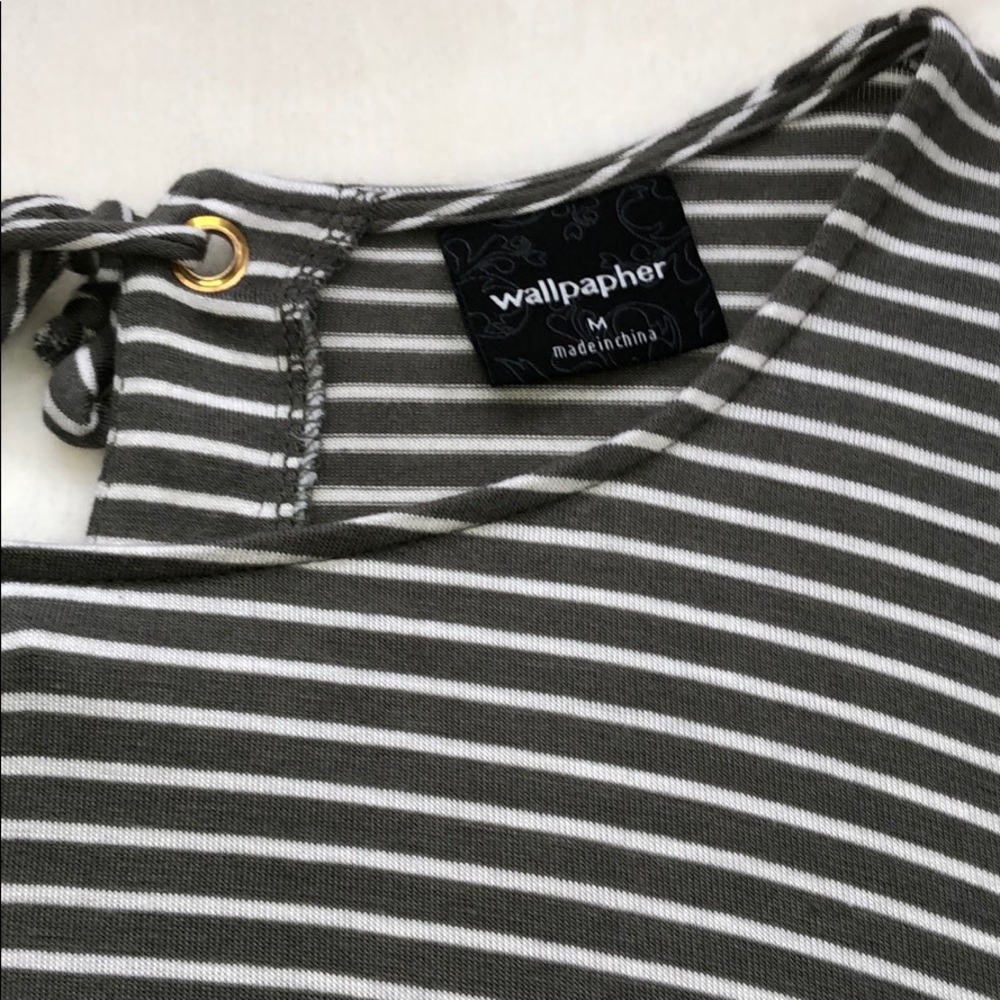 Wallpapher striped bell sleeve top, tie detail - Picture 2 of 4